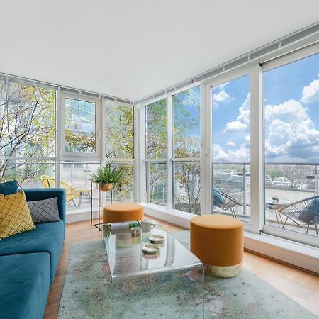 Best Thames View In Town! Large Luxxe Nomad Design Family Home 런던 외부 사진