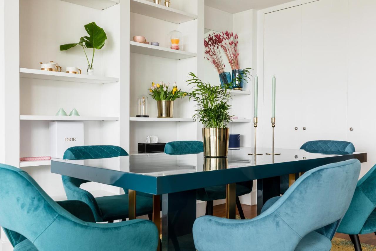 Best Thames View In Town! Large Luxxe Nomad Design Family Home 런던 외부 사진