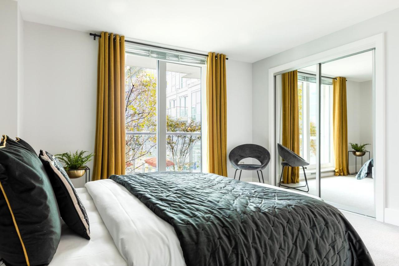Best Thames View In Town! Large Luxxe Nomad Design Family Home 런던 외부 사진