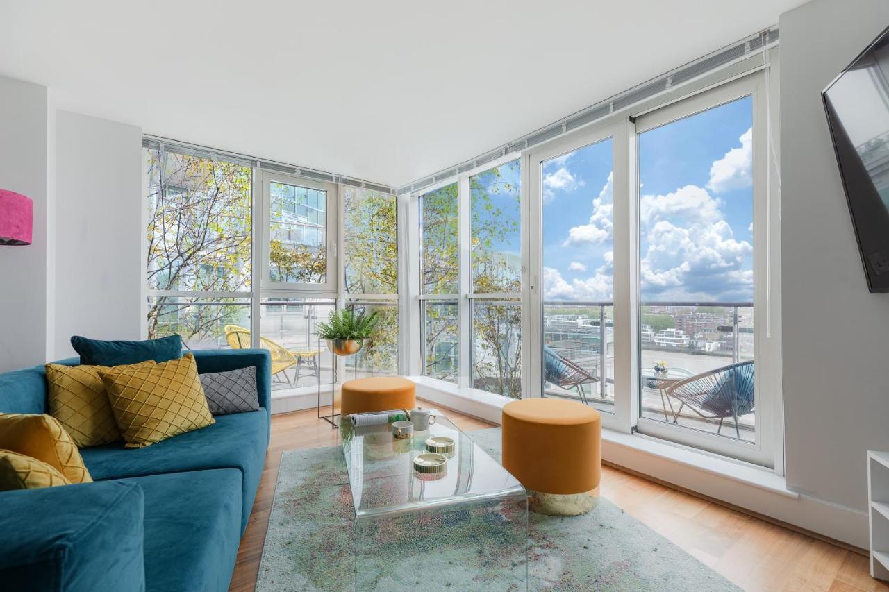 Best Thames View In Town! Large Luxxe Nomad Design Family Home 런던 외부 사진