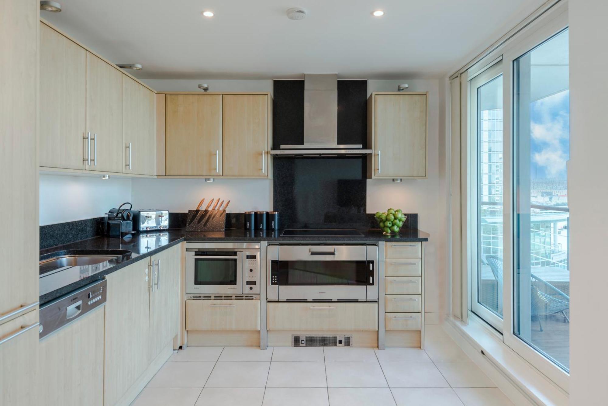 Best Thames View In Town! Large Luxxe Nomad Design Family Home 런던 외부 사진