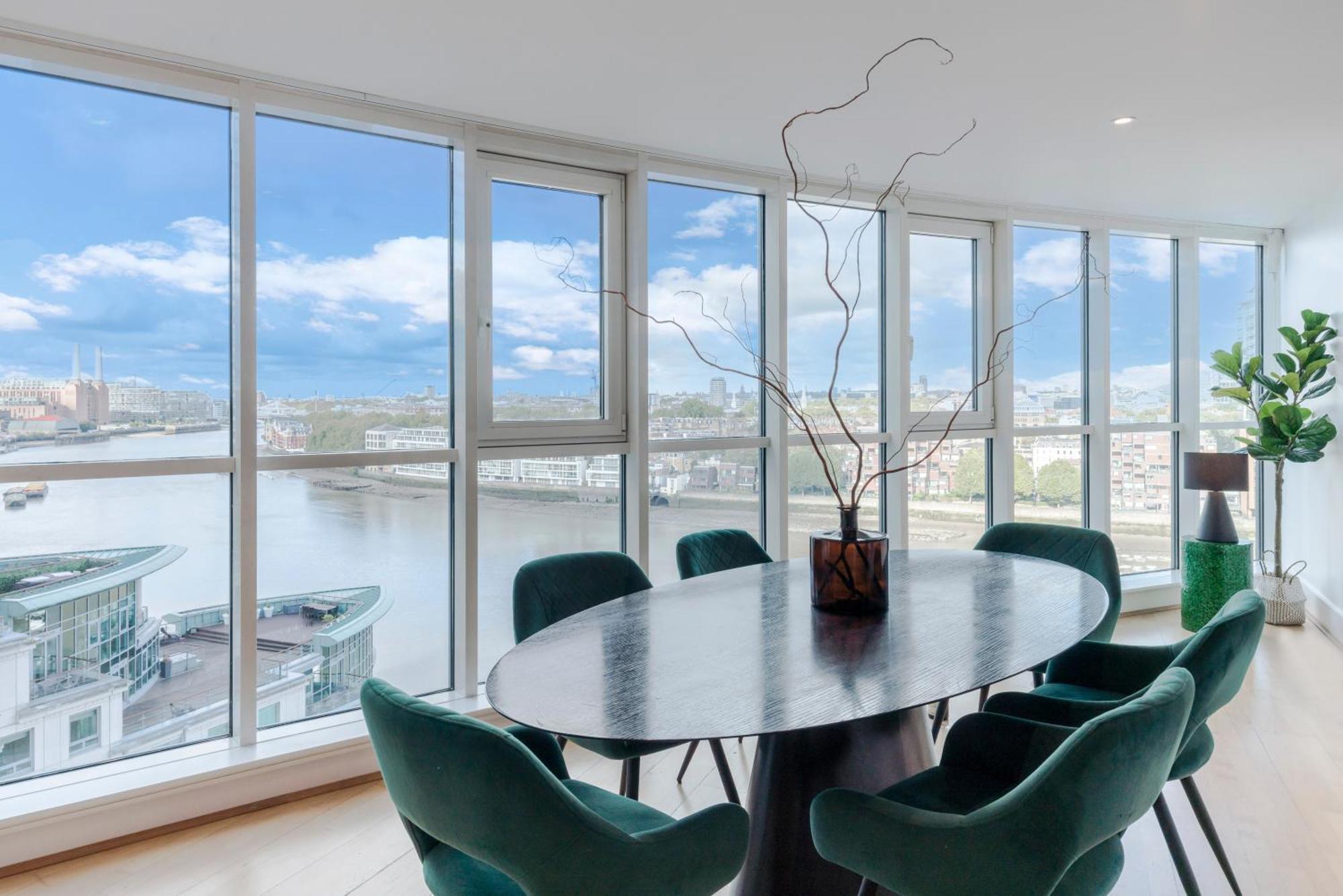 Best Thames View In Town! Large Luxxe Nomad Design Family Home 런던 객실 사진