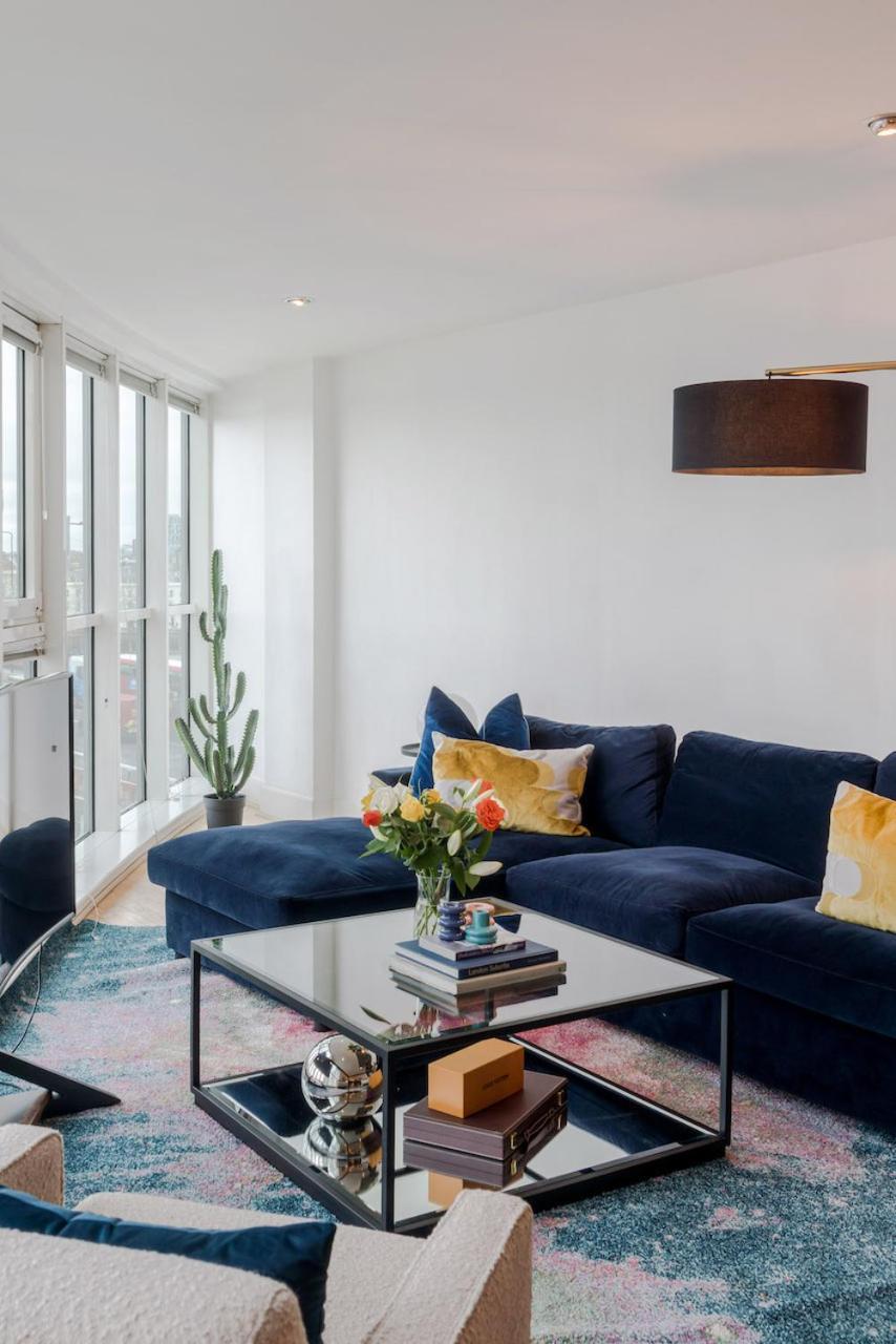 Best Thames View In Town! Large Luxxe Nomad Design Family Home 런던 외부 사진