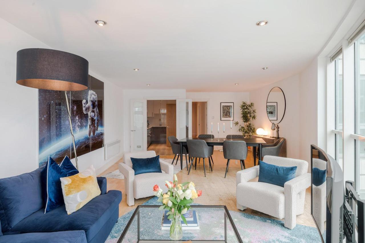Best Thames View In Town! Large Luxxe Nomad Design Family Home 런던 외부 사진