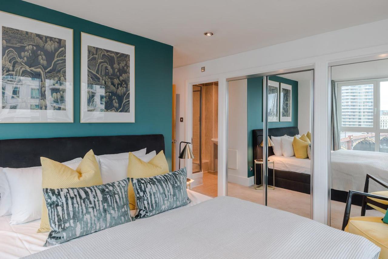 Best Thames View In Town! Large Luxxe Nomad Design Family Home 런던 외부 사진