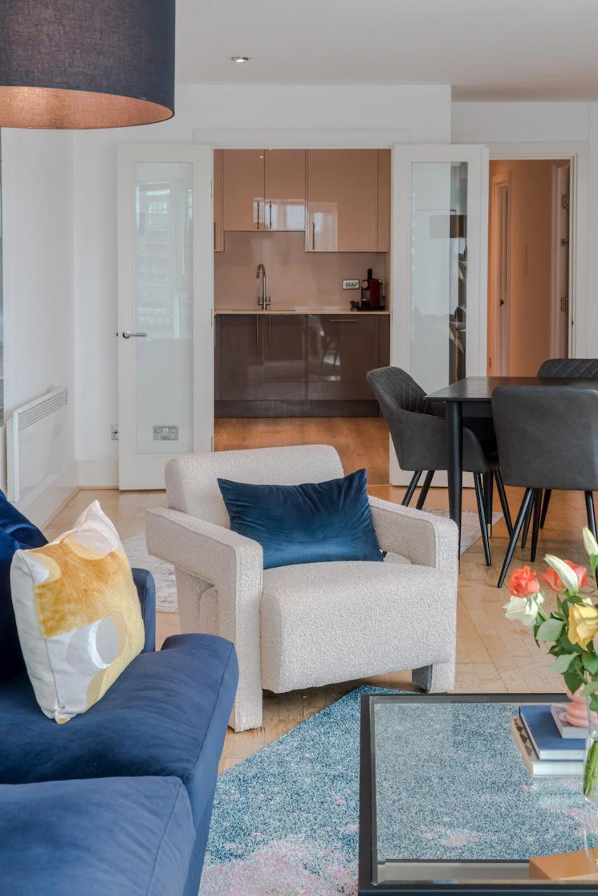 Best Thames View In Town! Large Luxxe Nomad Design Family Home 런던 외부 사진